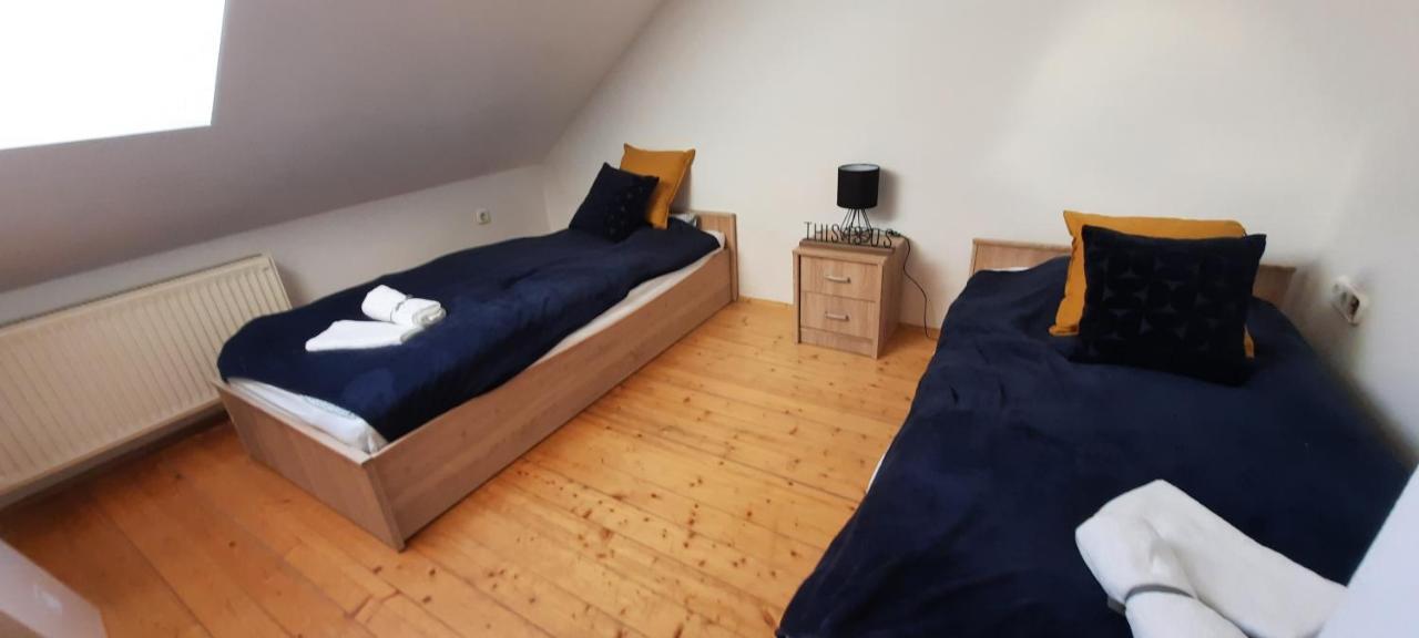 Hi-Bp Garden City Batsanyi Apartment 3 Rooms, Apartment Upstairs Near The City Train With Free Parking Boedapest Buitenkant foto