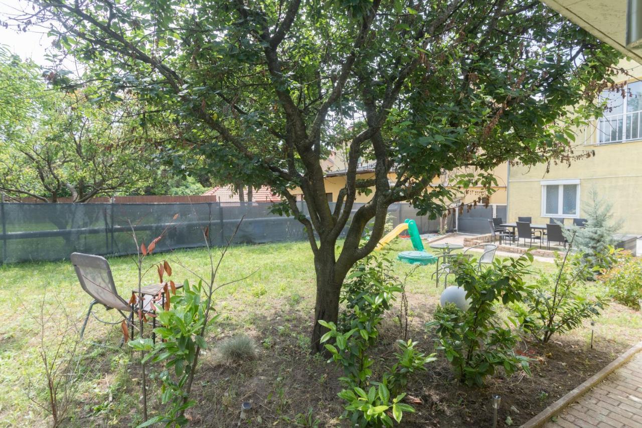 Hi-Bp Garden City Batsanyi Apartment 3 Rooms, Apartment Upstairs Near The City Train With Free Parking Boedapest Buitenkant foto